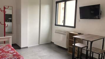 1 camera