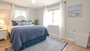 3 bedrooms, travel crib, WiFi, bed sheets