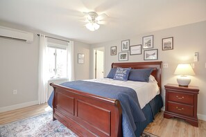 3 bedrooms, travel crib, WiFi, bed sheets