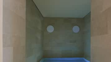 Royal Suite, 1 King Bed | Private spa tub