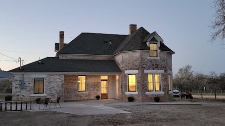 外観. Millsite Farm House