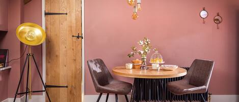 Luxury Cottage, Ensuite (The Duchy Barn) | Interior