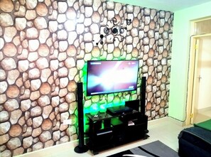 1 chambre, bureau, fer et planche à repasser, Wi-Fi gratuit