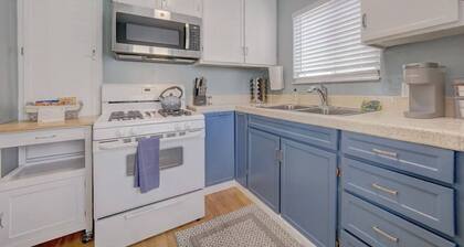 ~ Coastal Beach Condo Steps to Sand+Roof Deck