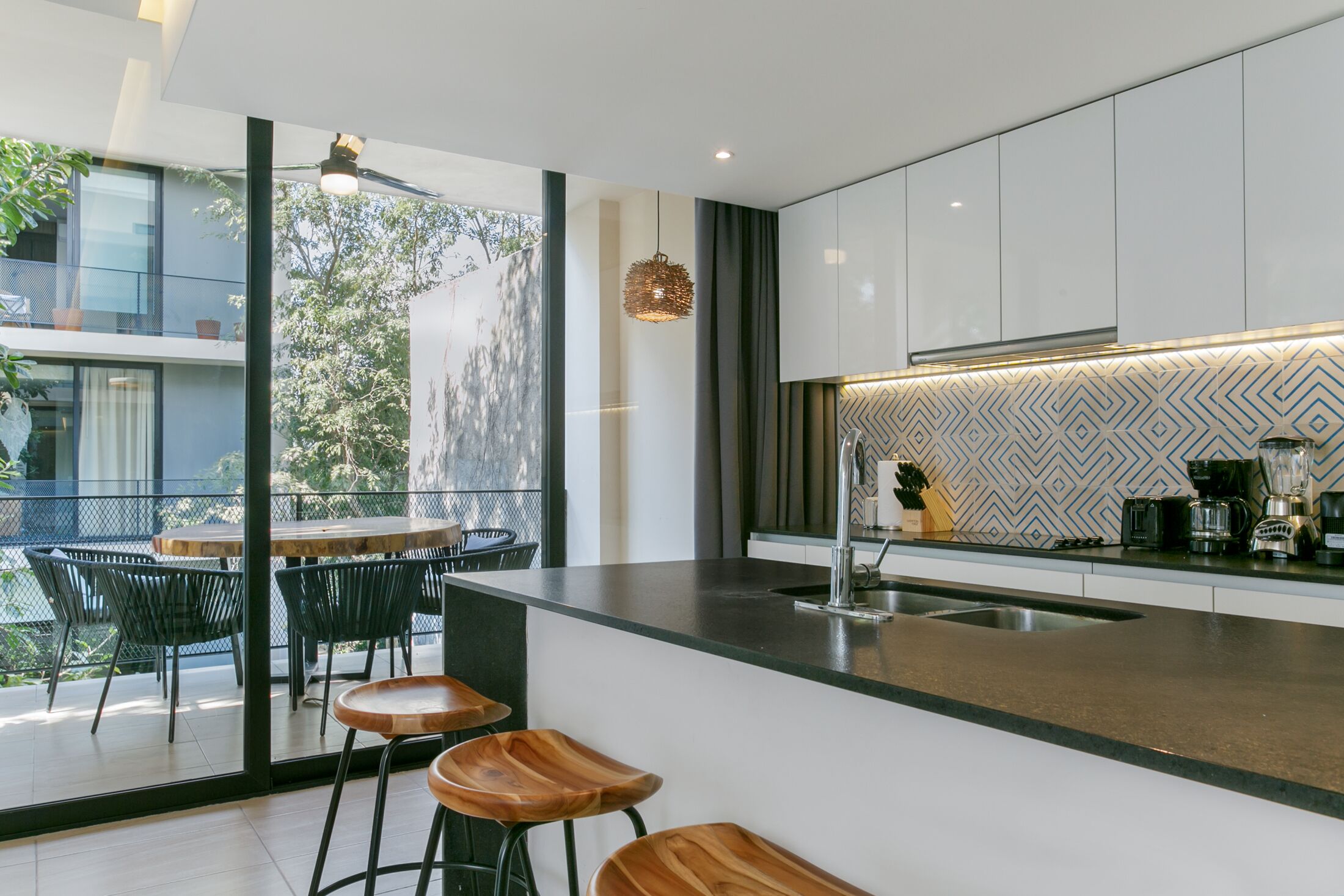 엘리트 스위트, 침실 3개, 발코니 | 전용 주방 | 대용량 냉장고, 전자레인지, 오븐, 커피/티 메이커