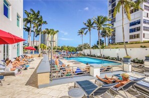 Piscina externa, piscina aquecida