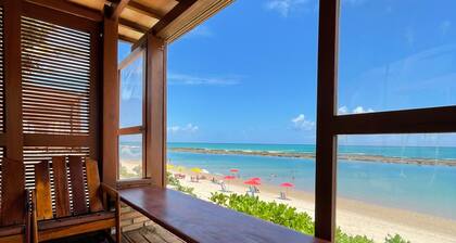 Beachfront house, right on the sand, in the best location on Barra de São Miguel beach