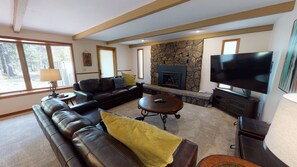 TV, fireplace, table tennis, books