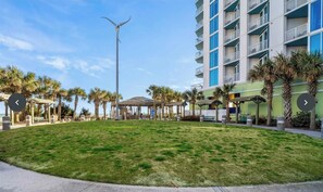 Property grounds - Towers on the Grove Cherry Grove 2 bed/2 baths condo.  30 steps to the beach (North Myrtle Beach)