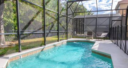 Close to Disney and All Orlando Attractions including Outlet Malls and Dining & minutes to Hwy 192
