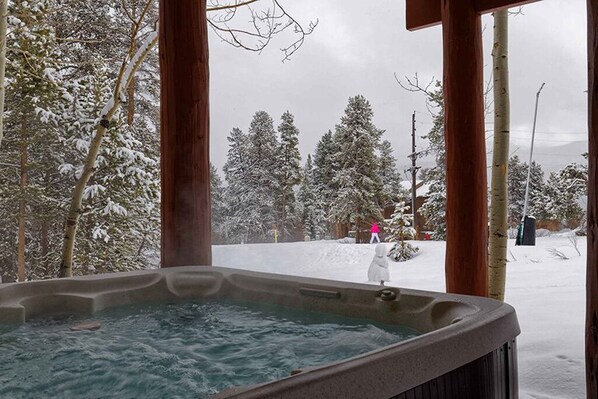 Outdoor spa tub - True Ski in/Out, Fireplace, Private Hot Tub, Mountain Views, Garage, Peaceful (Breckenridge)