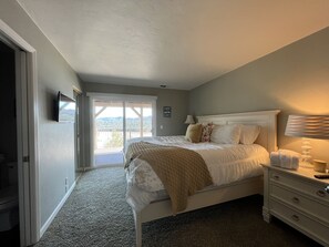 5 bedrooms, free WiFi, bed sheets