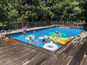 حمّام سباحة خارجي