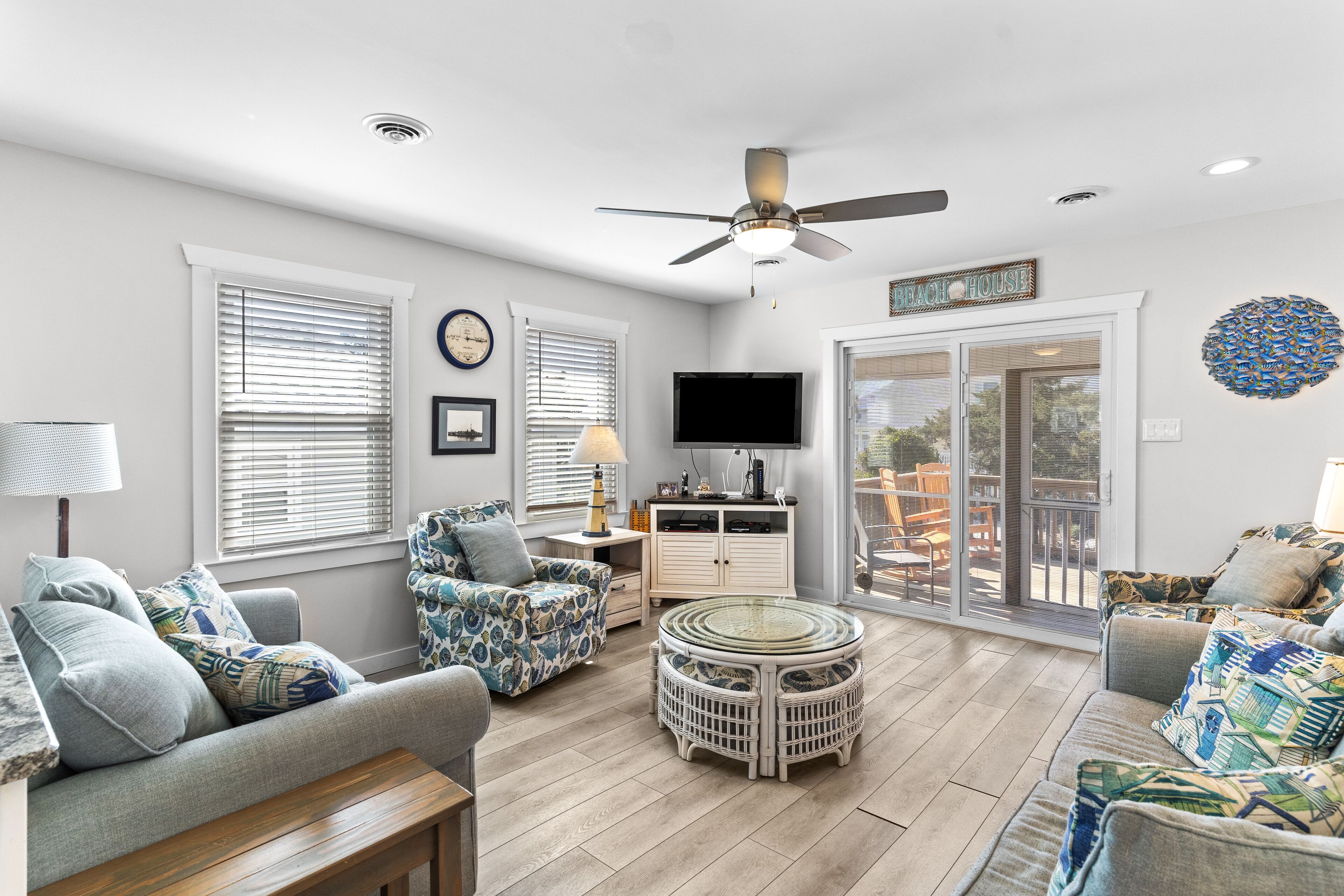Lovely Family House Close to Waterway & Beach w/Free WiFi, Central AC, W/D, Deck