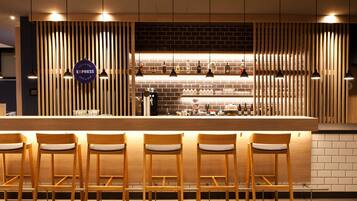 Bar (in der Unterkunft)