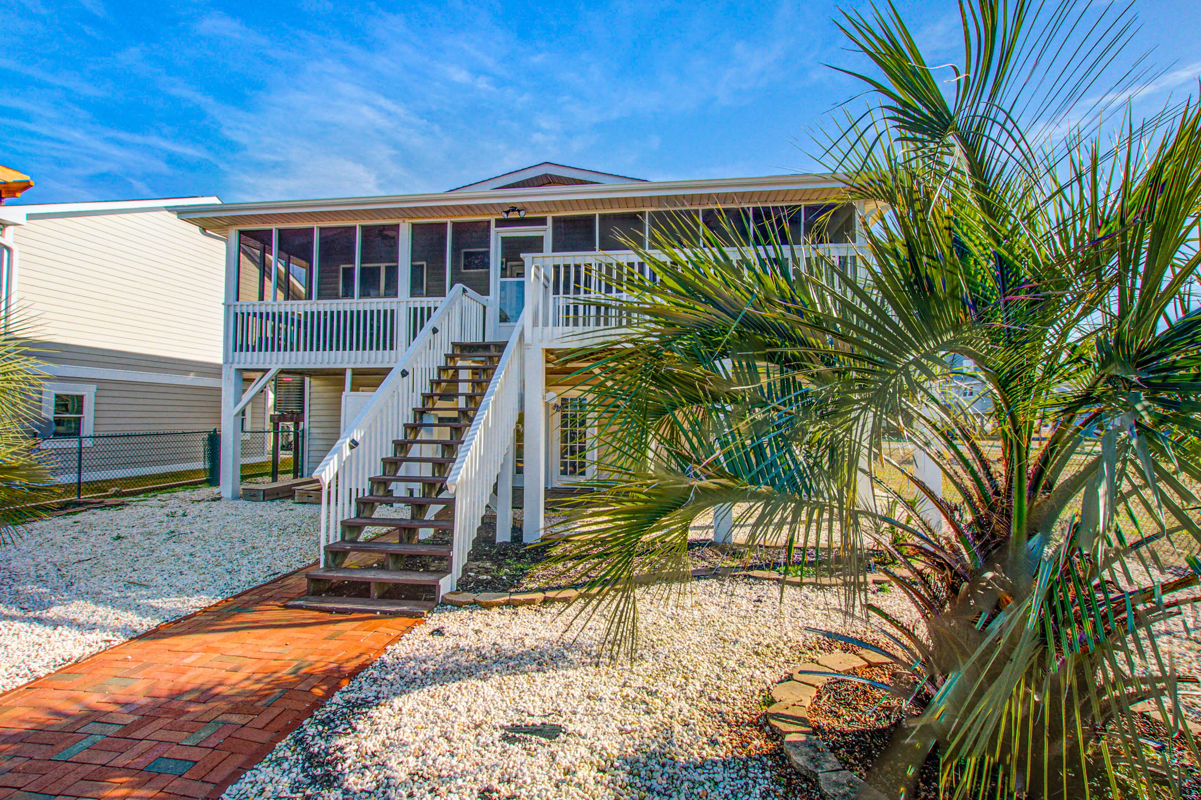 Waterfront home near the beach with sunrise view, dog-friendly