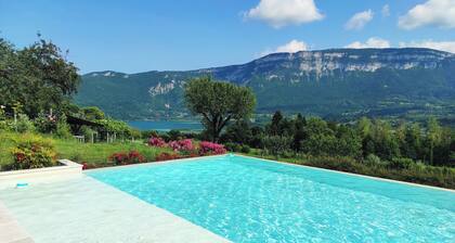 Lovely 3 bedrooms apartment AKANISHTA with terrace