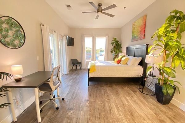 2 bedrooms, desk, iron/ironing board, free WiFi