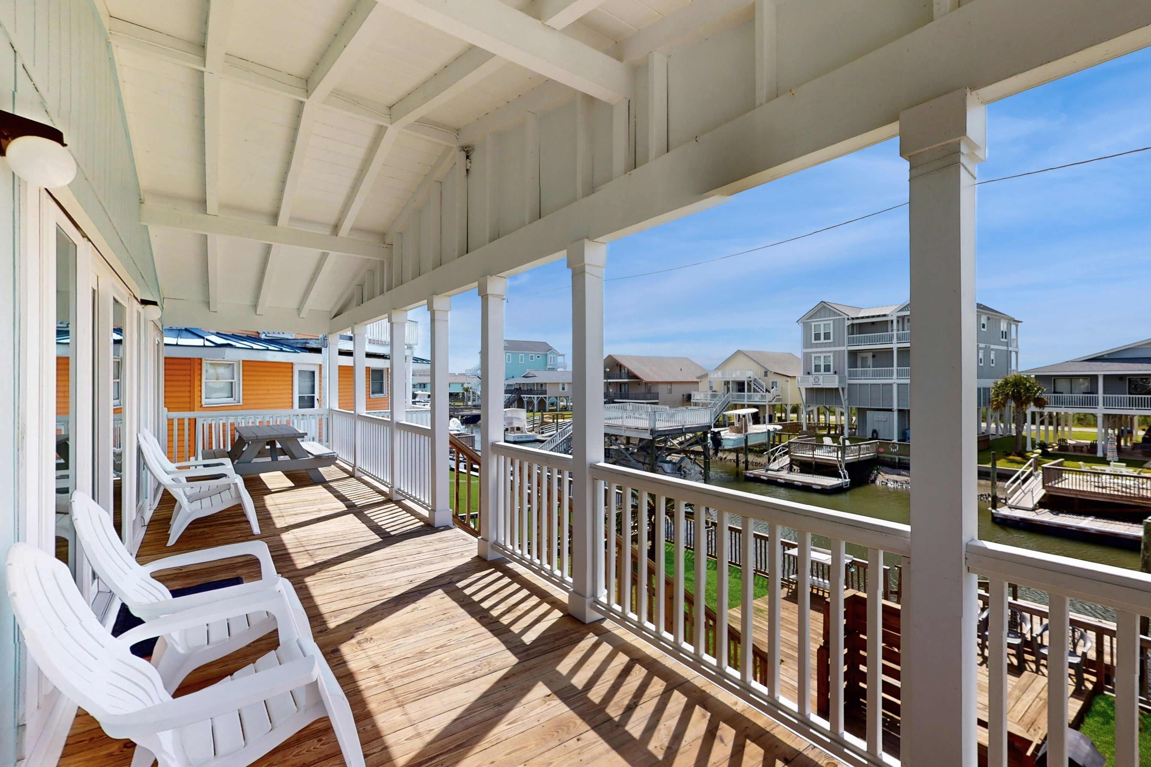 Waterfront home with floating dock on canal, fish clean station - walk to beach
