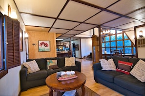 Interior - Charming cabin near in near Yosemite! (Mariposa)