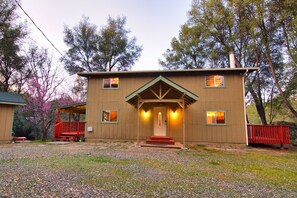 Exterior - Charming cabin near in near Yosemite! (Mariposa)