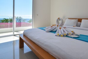 Luxury Villa, 4 Bedrooms, Private Pool, Beach View