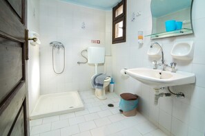 Bathroom - Irilena Apartments (Hersonissos)