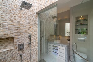Bathroom - Villa Shiva (Sukasada)