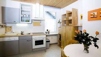 Kühlschrank, Ofen, Herdplatte, Geschirrspüler