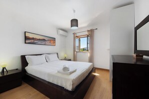 3 bedrooms, iron/ironing board, free WiFi, bed sheets - Holiday Home Casa do Valado with Mountain View, Pool, Wi-Fi & Garden; Parking Available (Resende)