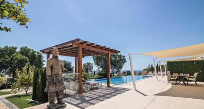 Cabana Garden House with Shared Pool, Panoramic View & Wi-Fi