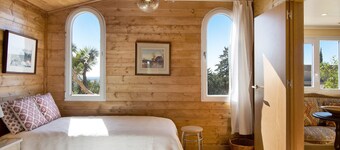 Cabana-Gartenhaus mit Gemeinschaftspool, Panoramablick und WLAN