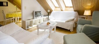 Appartement de vacances lumineux "Bregenz 6 Top 4" avec Wi-Fi, terrasse et jardin