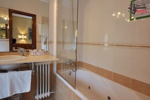 Bathroom - Aragon Hotel (Salamanca)