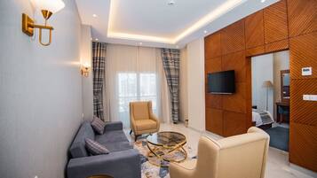 Minibar, Wi-Fi, draps fournis