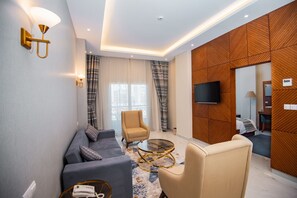 Minibar, wifi, ropa de cama
