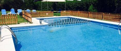 Seasonal outdoor pool