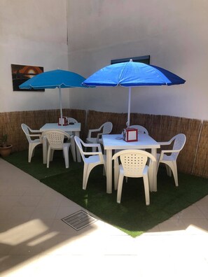 Outdoor dining - ELEGANT ROOMS WITH ALL THE COMFORTS IN THE CENTER OF GALLIPOLI (Gallipoli)