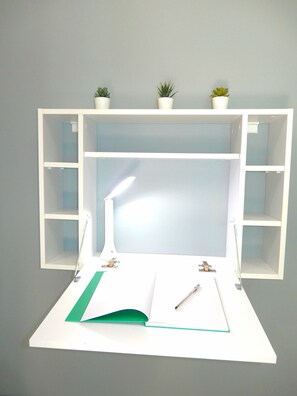 1 habitación, tabla de planchar con plancha, wifi gratis y ropa de cama 