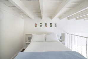 1 室のベッドルーム、WiFi