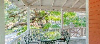 Mins from Historic Downtown - Pretty Peach Palace