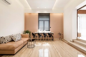 Smart TV, Netflix, streaming services