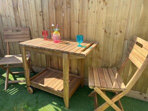 تناول الطعام بالخارج