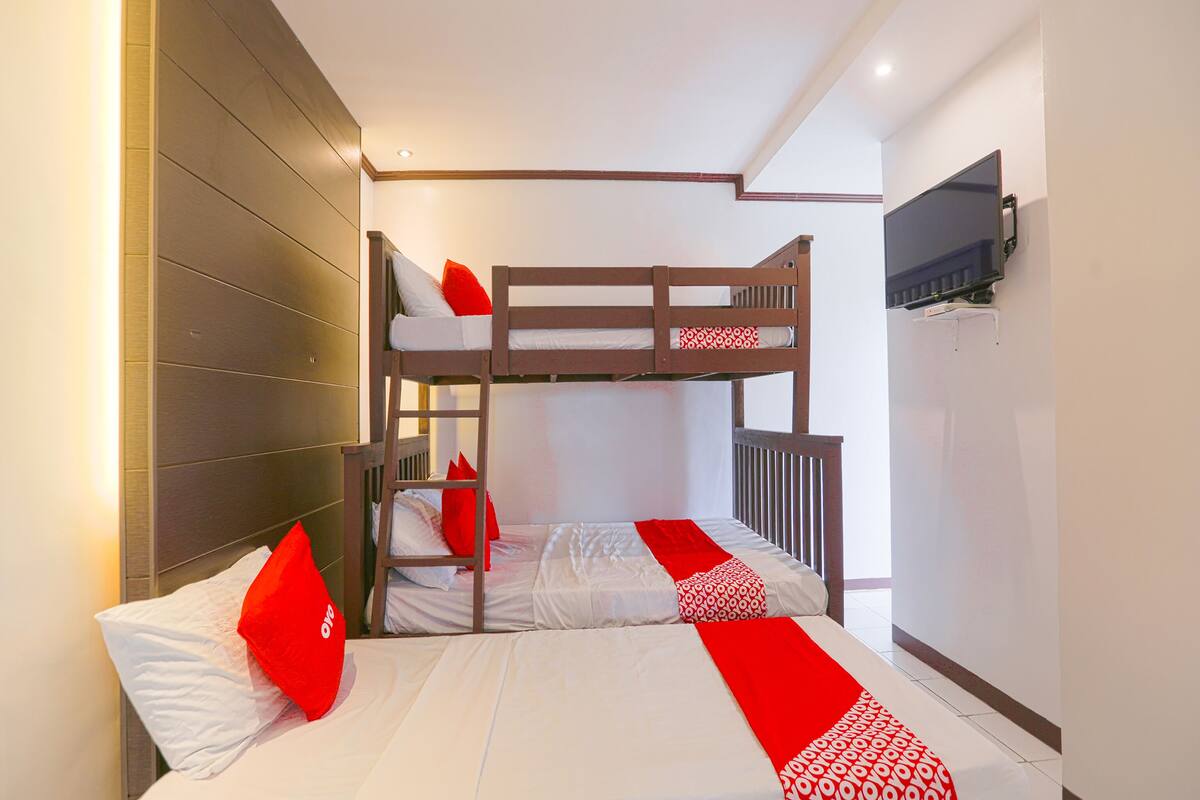 Family Suite | Free WiFi, bed sheets