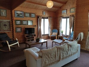 Smart TV, libri, studio