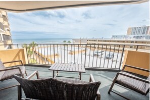 Property grounds - New, Oceanview Remodeled, Private Maisons Sur Mer! (Myrtle Beach)