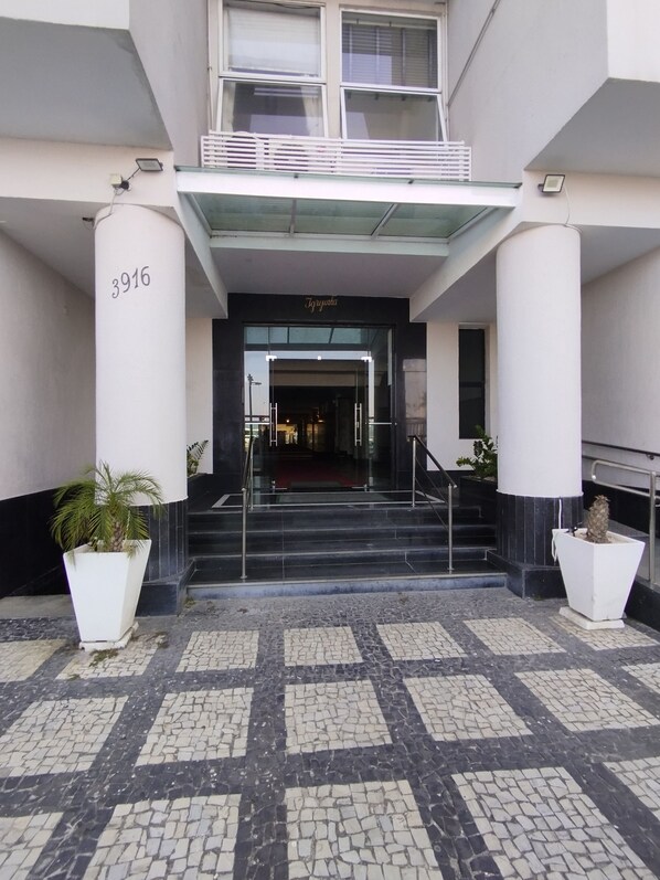 Apartment | 3 bedrooms - 2 Minutes From Copacabana Beach A306 (Rio de Janeiro)