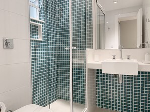 Departamento | Baño | Toallas y papel de baño 