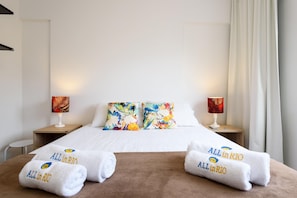 Apartment | 2 bedrooms, WiFi - 10 Minutes From Ipanema Beach Ac402 (Rio de Janeiro)