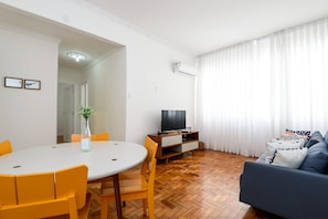3 bedrooms - 3 Minutes From Ipanema Beach Pm402 (Rio de Janeiro)